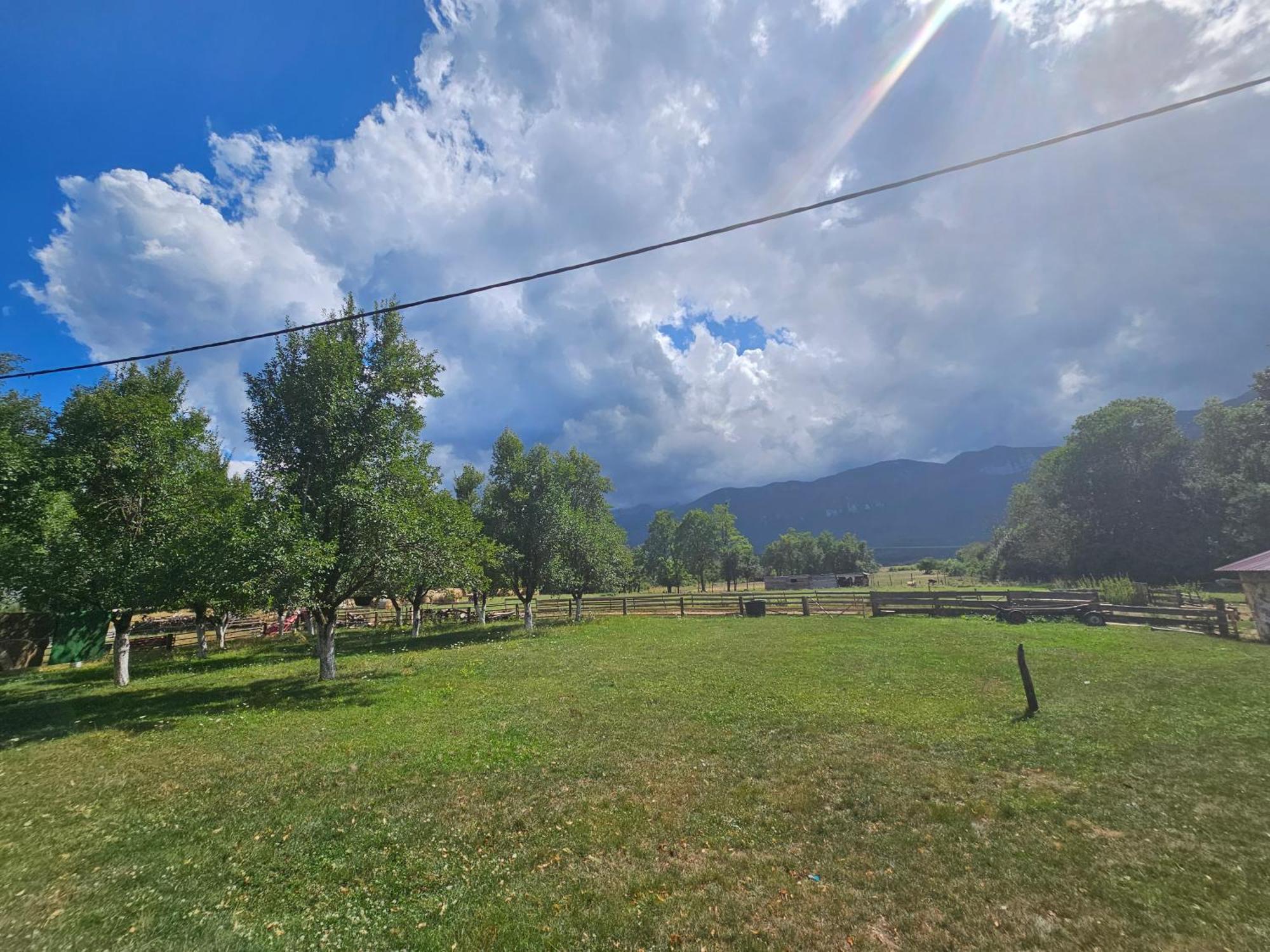 הוילה Medak House Under The Velebit Mountain מראה חיצוני תמונה